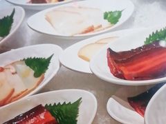 -雍容荟帝王蟹活龙虾展台自助(IFS黑金店)