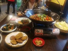 -富正毅三下锅·湘西韵味(天门山索道店)