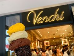 门面-VENCHI 闻绮(上海佛罗伦萨小镇店)