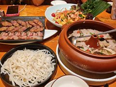 -老滇山寨•云南特色菜•地方菜•民族风情歌舞表演(金碧店)