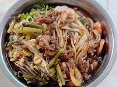 -灵山卢梅燕粉店