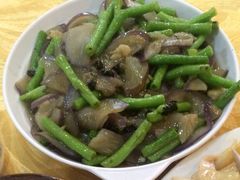 豆角炒茄子-华兴餐厅·招牌生鱼片(桃园路店)