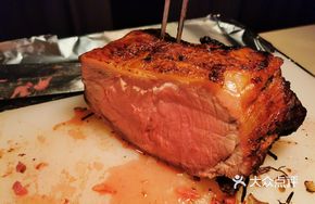 Angus Steak with Potatoes and Black Pepper Sauce