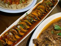-东口码头·烧鸽子·鱼头泡饼·地方菜(金鹰悦城店)