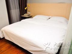 -文星酒店(广州北京路步行街海珠广场地铁站店)