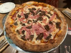 意大利熏火腿和蘑菇披萨-IL TEATRO 精品意大利餐厅