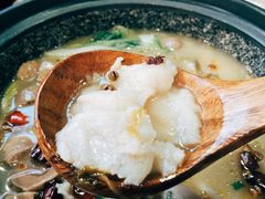 -周鱼小馆石锅酸菜鱼(活力汇店)