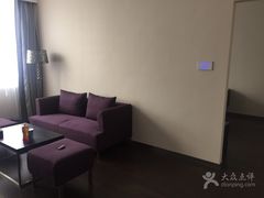 -桔子酒店(深圳东门湖贝地铁站店)
