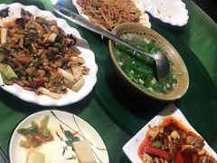 -四方小吃·白族庭院餐厅
