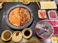 -宽板凳老灶火锅(台湾街店)