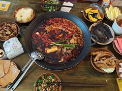 -黄潇洒老火锅(九眼桥宏济巷店)