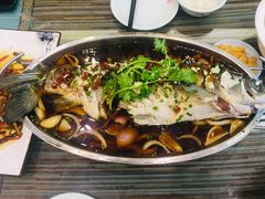 招牌跳水鱼-自游人·美食一楼·地道徽菜(三十年名店)