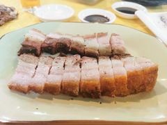 脆皮烧肉-烧鹅妹饭店