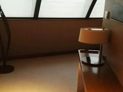 -上海滴水湖皇冠假日酒店