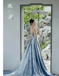 -喜爱高定婚纱摄影