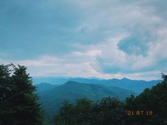 -九鼎铁刹山风景区