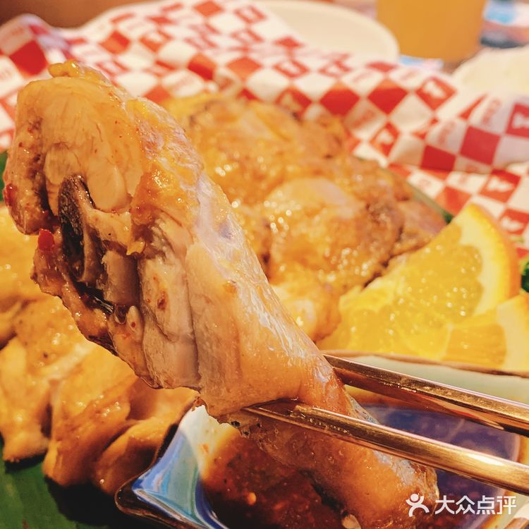 你怎么知道我又来吃泰国菜了？[调皮]