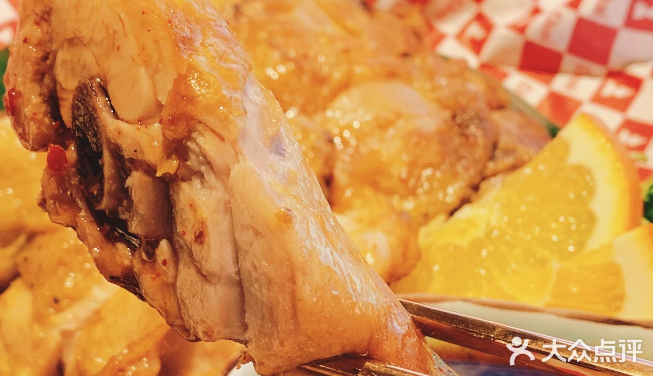 你怎么知道我又来吃泰国菜了？[调皮]