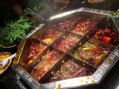 -陆派巴倒烫火锅(城东店)