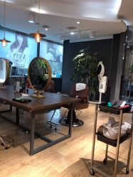 -意廊 Hair Salon