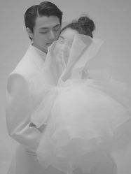 -至臻微拉婚纱摄影