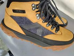 -京伟修鞋洗鞋奢侈品皮具护理店