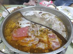 -荣吉招牌自助骨头锅(顾乡店)