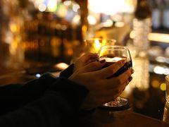 -Whisper Bar 