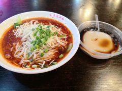 -重庆小面·抄手(解放碑好吃街店)