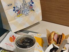 -麦当劳(轻轨曹杨路店)