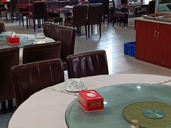 大堂-鸿亨泰杂鱼馆(港馨家园店)