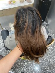 -Tloml salon