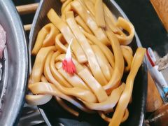 -老牌坊云南鱼豆花火锅(哈西万达店)
