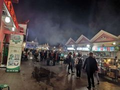 -布尔津河堤夜市