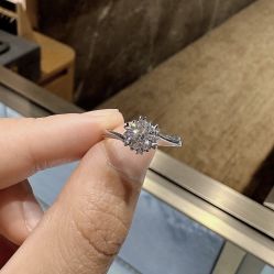 -Zbird钻石小鸟·钻戒婚戒定制高端珠宝私人定制中心