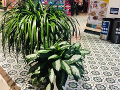 -百联临沂购物中心(临沂路店)