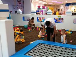 -孩子王童乐园(西安盛龙店)