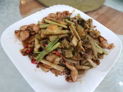 咸酸菜炒猪大肠-农家鸡宴私房菜(城东店)