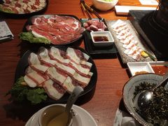 -山之屋炭火烧肉·生啤畅饮(大朗万科中央公园店)