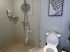 -武汉武昌站街道口华美达安可酒店