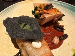 烘烤酿馅牛膝搭配蘑菇酱-哈蒙德餐厅