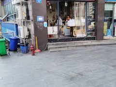 门面-忆碗面(华新街店)