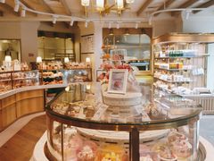 面包甜点陈列柜-巴黎贝甜(阳光上东店)