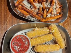 -Tube station站点比萨(王府井百货店)