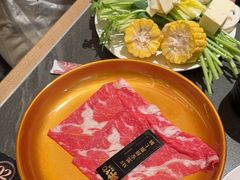 -牛YO寿喜烧·铁板烧和牛火锅自助(市府恒隆店)