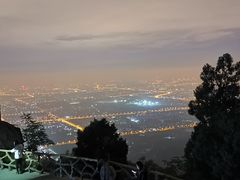 -鬼笑石后山停车场