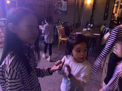 -SISTERS BAR RESTAURANT川意酒馆(嘉善老市H楼店)