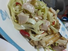 -崴海渔村(虹梅路店)