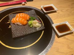 三文鱼寿司-大和食乐·鲜和牛酸汤火锅(环宇荟店)