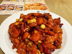 宫保鸡腿肉-河沿肉饼Beijing Pie(锡拉胡同店)